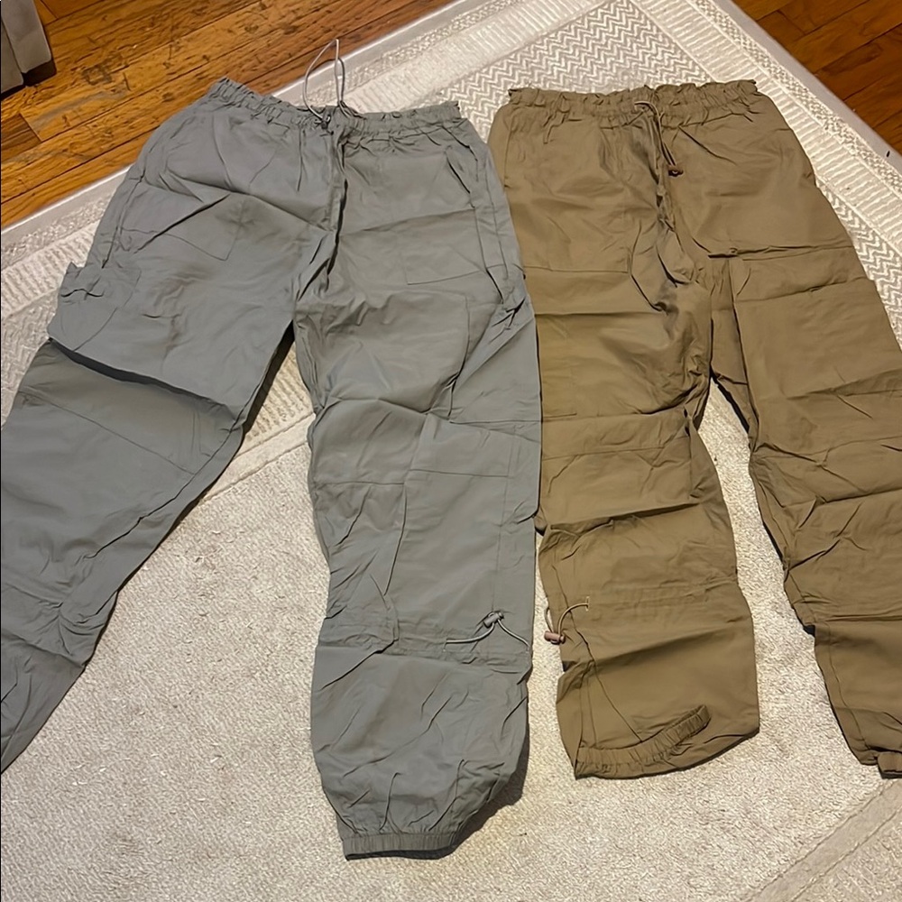 Casual Cargo Pants Set in light Gray and khaki color
both for 35